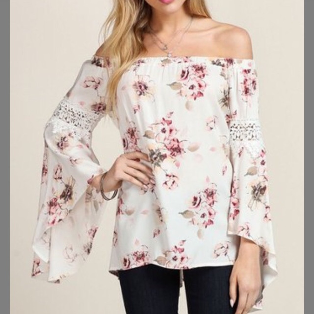 Floral n lace flare sleeve blouse
